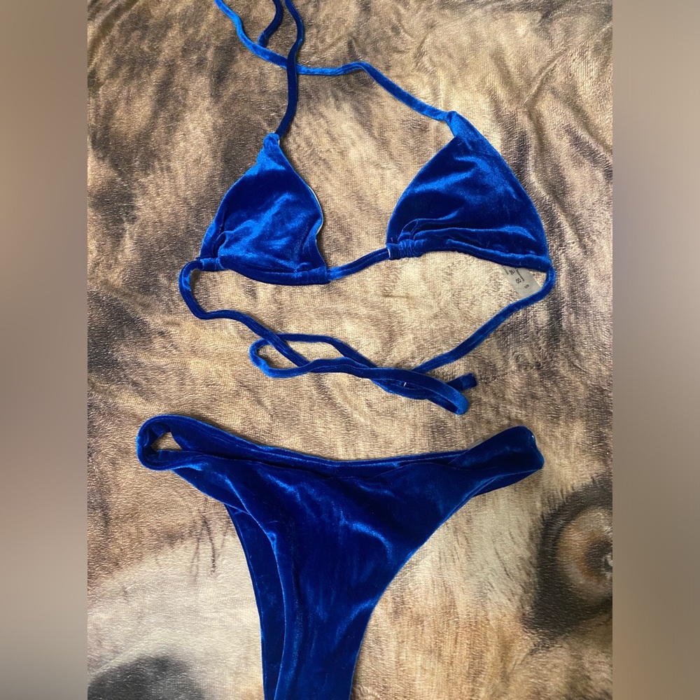 Blue velvet bikini set. Size small.